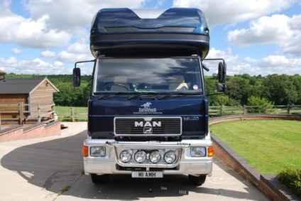 Horsebox, Carries 6 stalls X Reg with Living - Nottinghamshire                                      